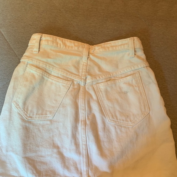 Brandy Melville Jean Skirt - Picture 4 of 4
